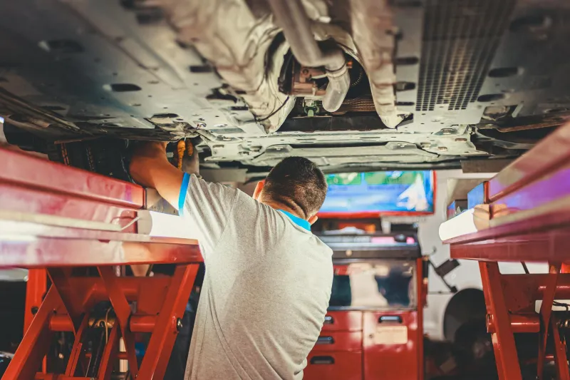 Under the Hood With Eddie: When Car Trouble Meant a Conversation, Not a Computer