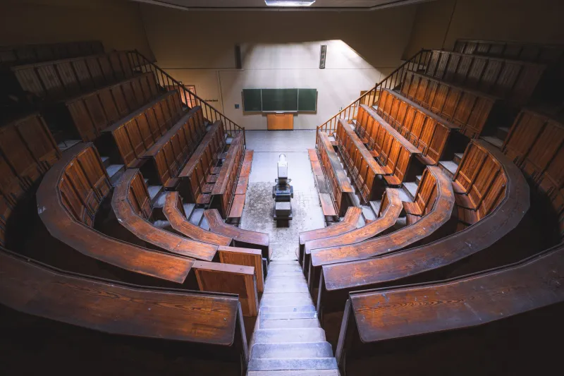 When Doctors Performed for an Audience: The Strange History of Medicine as Public Spectacle